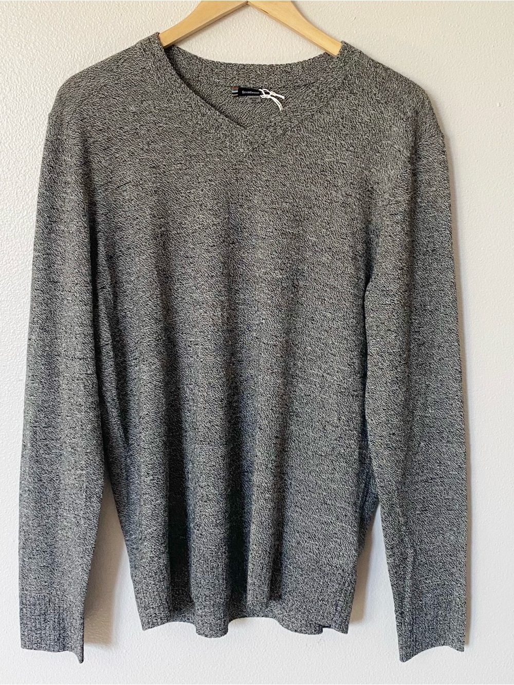 Mens Smartwool Sparwood V-Neck Gray Wool Outdoor Sweater Medium $105 MSRP NWT